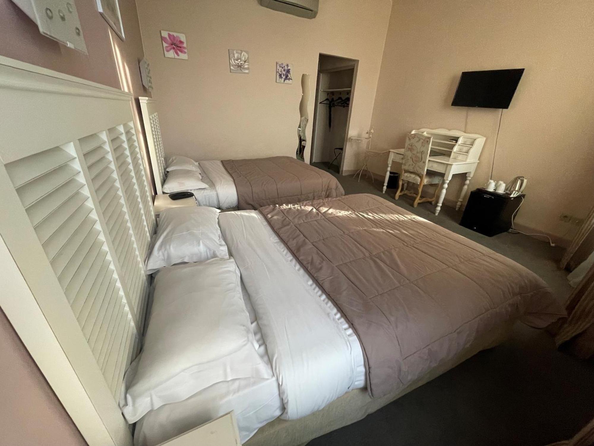 Hotel De France 2*